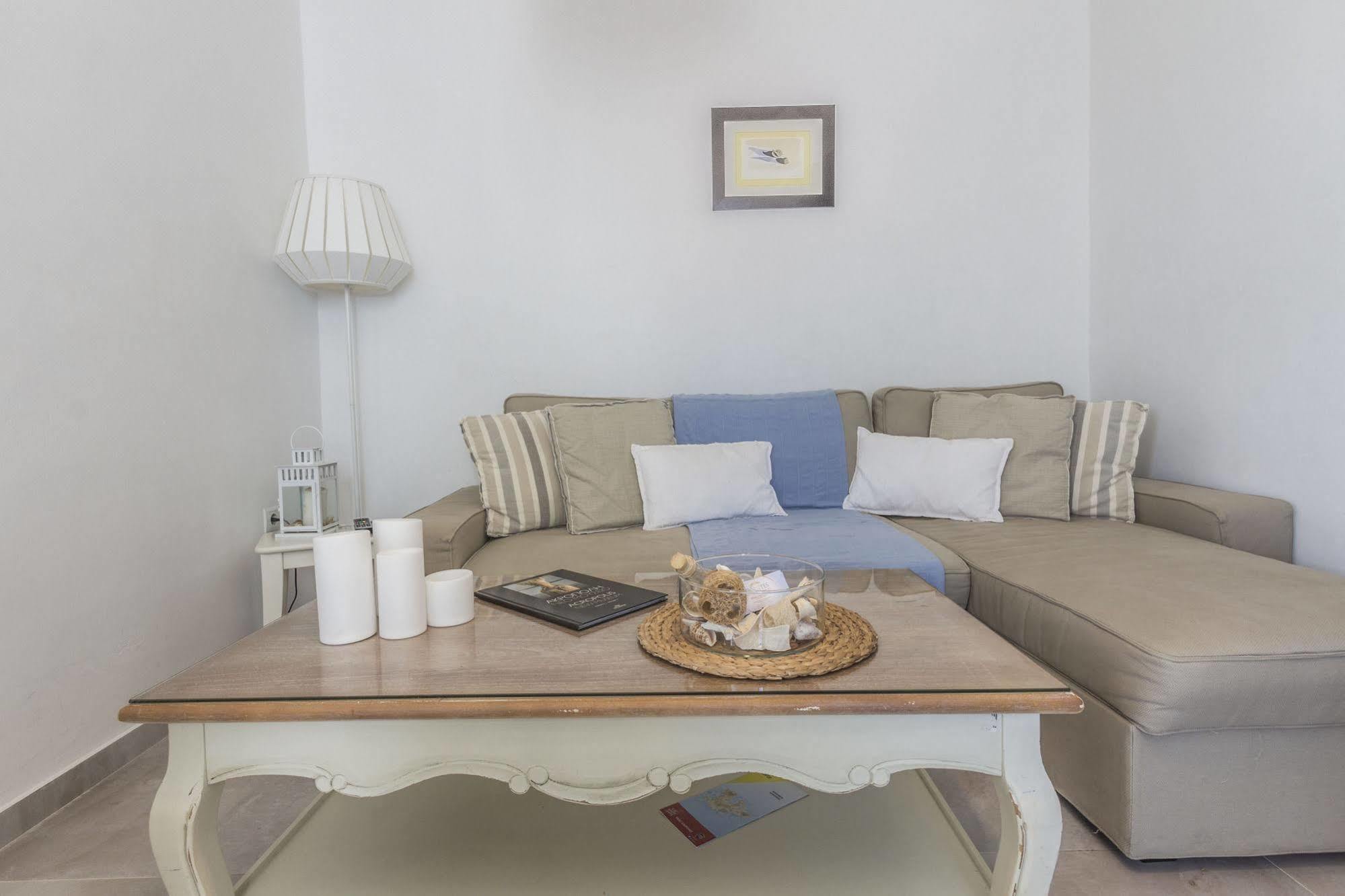 Lavish Suites Agios Ioannis Diakoftis 外观 照片
