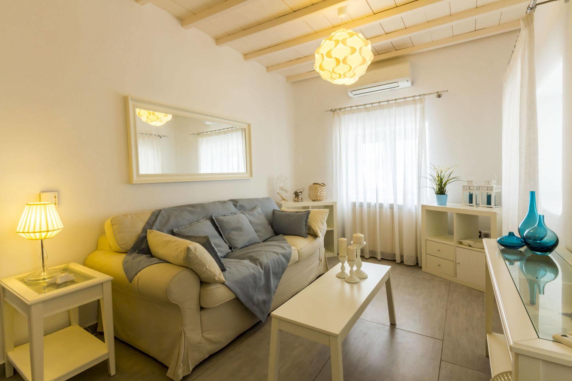 Lavish Suites Agios Ioannis Diakoftis 外观 照片